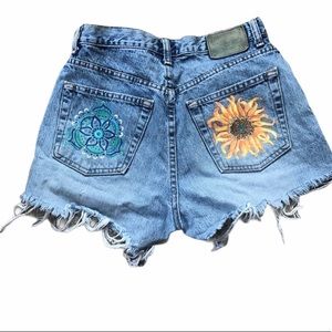 Vintage gap painted flower shorts